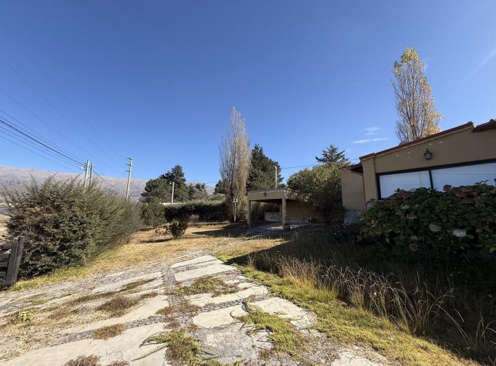 Casa en  La Quebradita sobre ruta 305 1