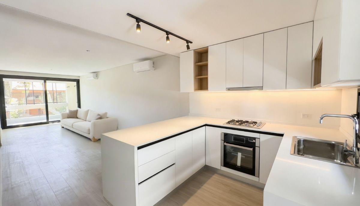 Casa Triplex a estrenar - Parrilla y cochera cubierta individual en Vicente López