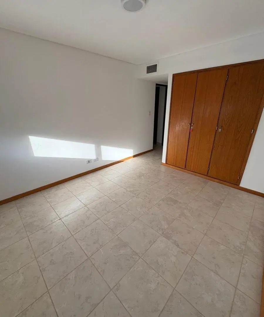 ALQUILER departamento PLENO CENTRO Hipólito Yrigoyen 55 5