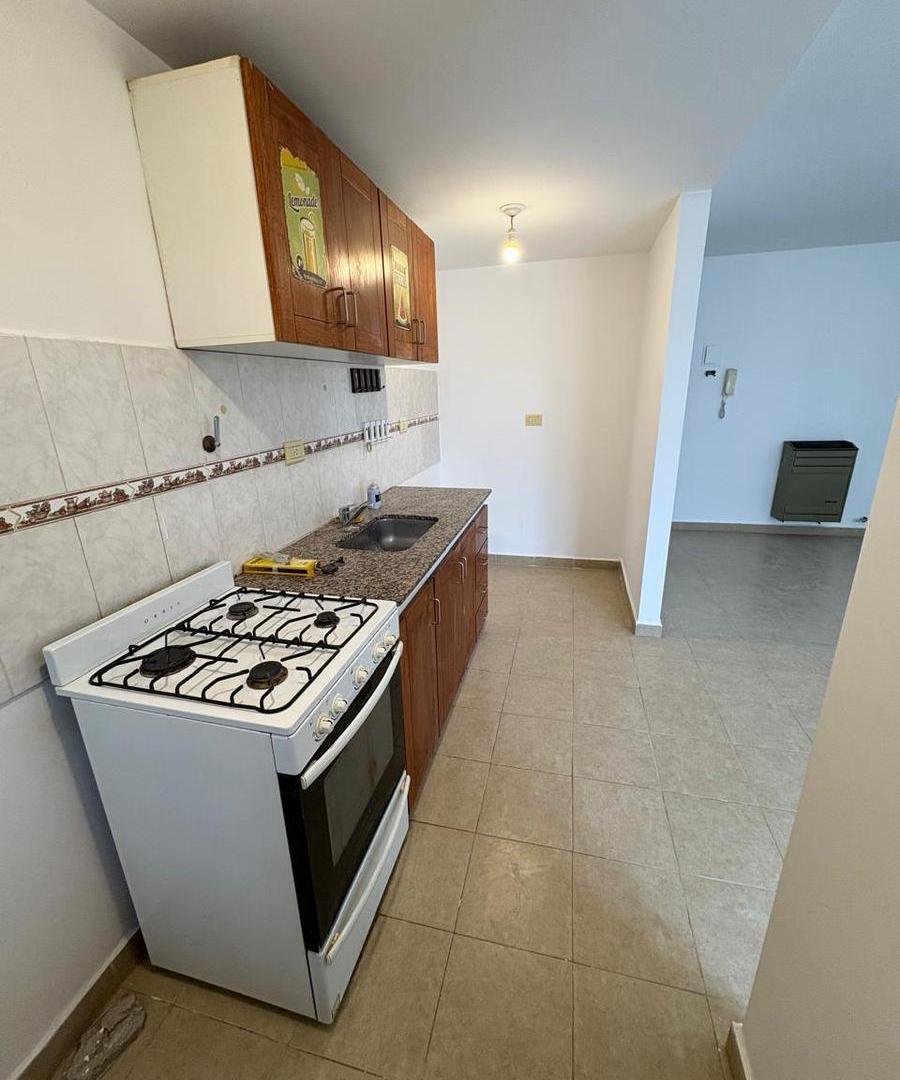 Foto de ALQUILER Departamento 1 dormitorio Zona Rio Neuquén C/PILETA, imagen 5