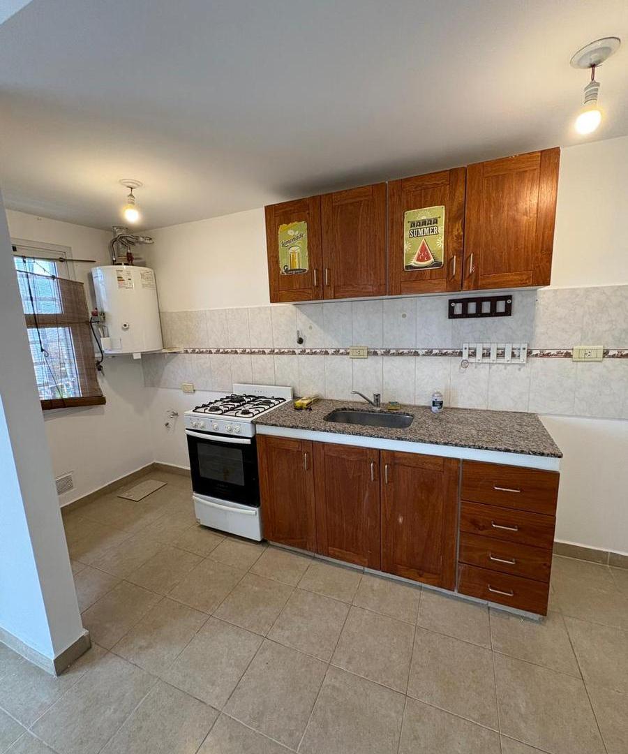 Foto de ALQUILER Departamento 1 dormitorio Zona Rio Neuquén C/PILETA, imagen 4