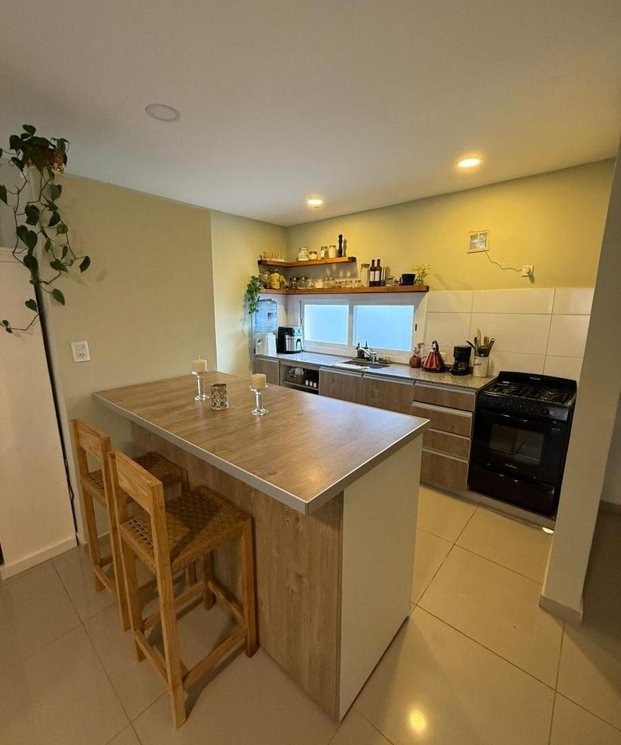 Foto de ALQUILER CASA 2 DORMITORIOS B° PERTICONE CENTENARIO, imagen 2