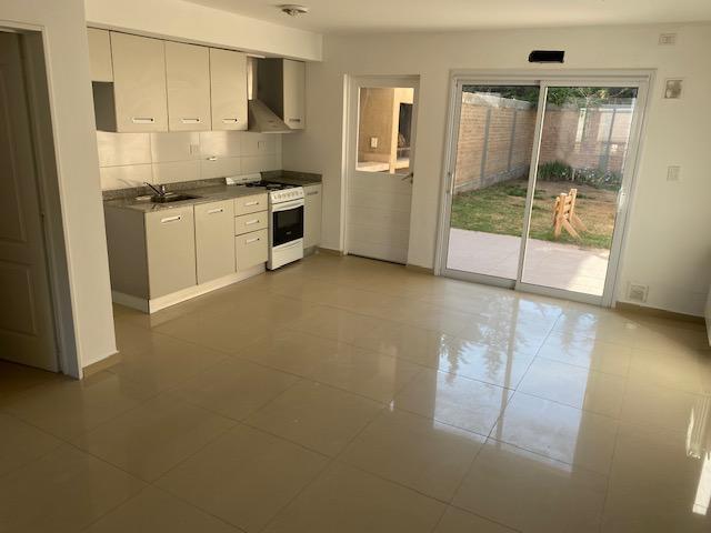 Foto de ALQUILER DUPLEX 2 DORMITORIOS B° PERTICONE CENTENARIO, imagen 3