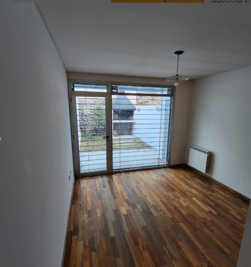 Foto de Casa en Hermoso Dúplex en alquiler calle Chrestia 1081, imagen 3