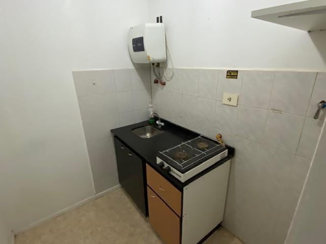 Foto de ALQUILER LOCAL COMERCIAL CENTRO NEUQUEN, imagen 4