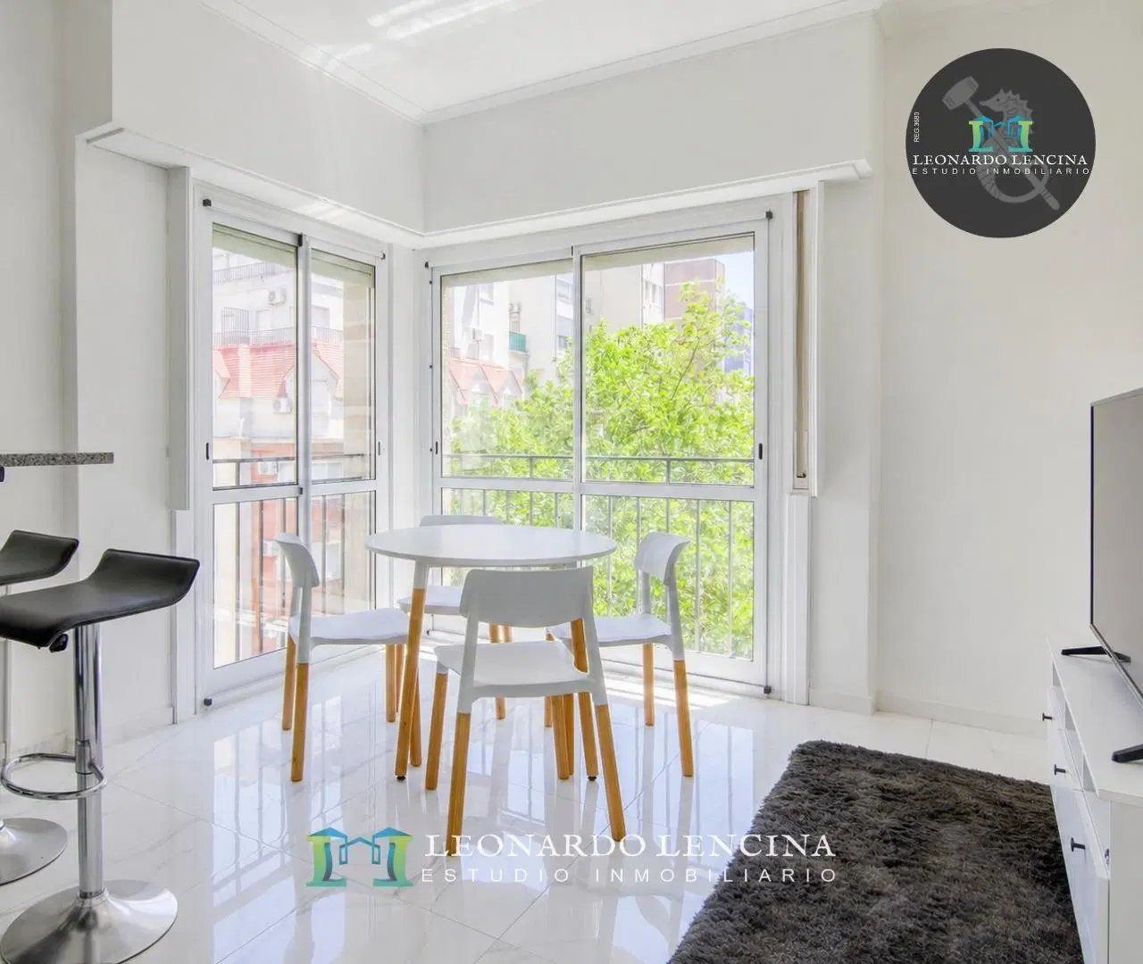 DEPARTAMENTO 2 AMBIENTES - AL FRENTE - EXCELENTE UBICACION 2