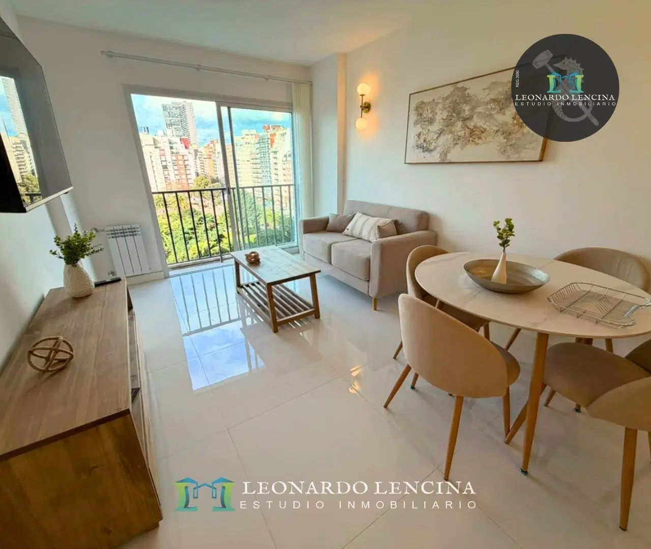 DEPARTAMENTO 2 AMB. - RECICLADO - CON VISTA A PLAZA 2