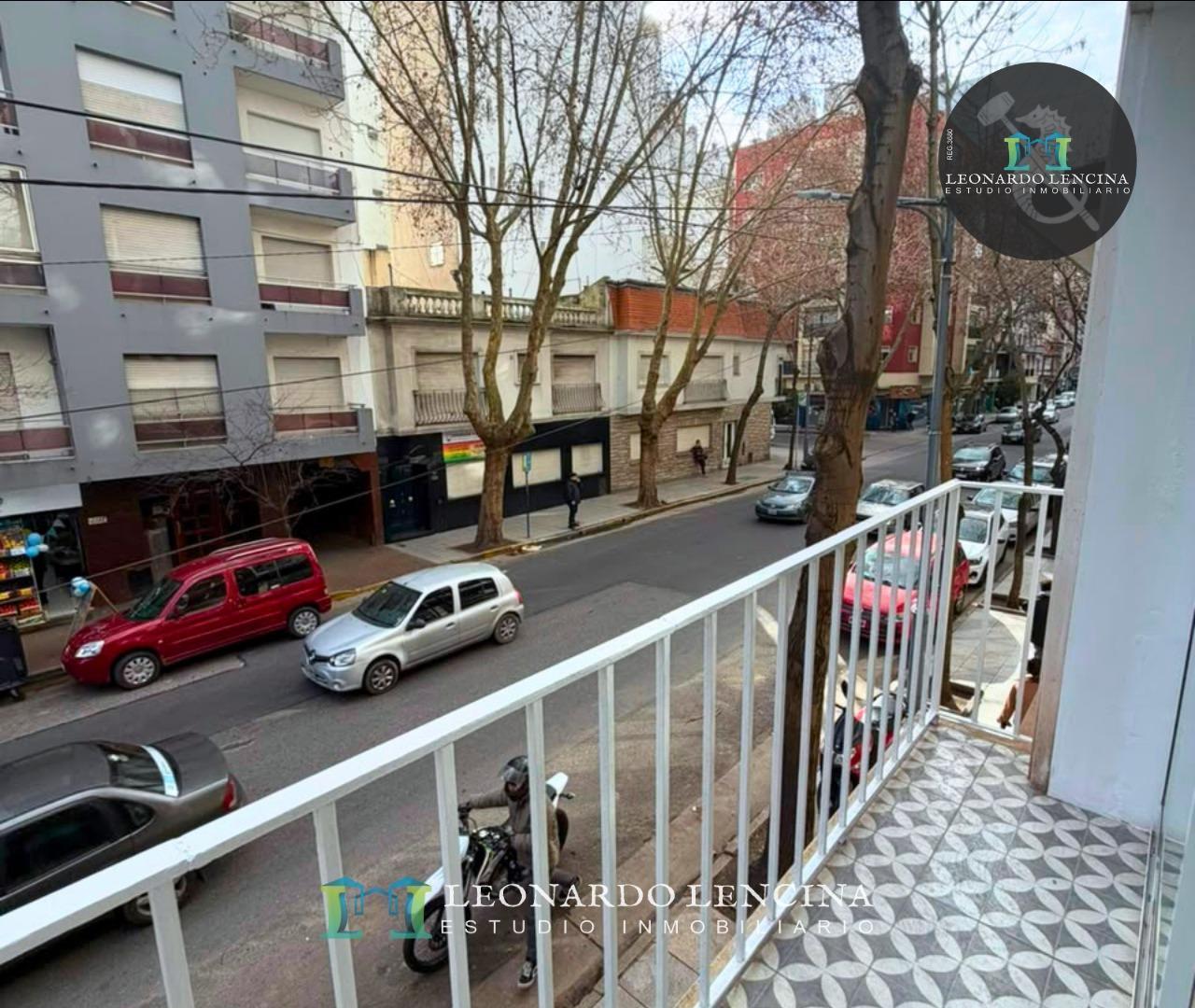 Foto de DEPARTAMENTO 3 AMB - AL FRENTE - RECICLADO Y AMUEBLADO, imagen 2