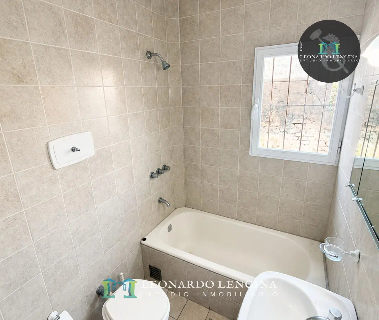 DEPARTAMENTO 2 AMBIENTES - AL FRENTE - EXCELENTE UBICACION 4