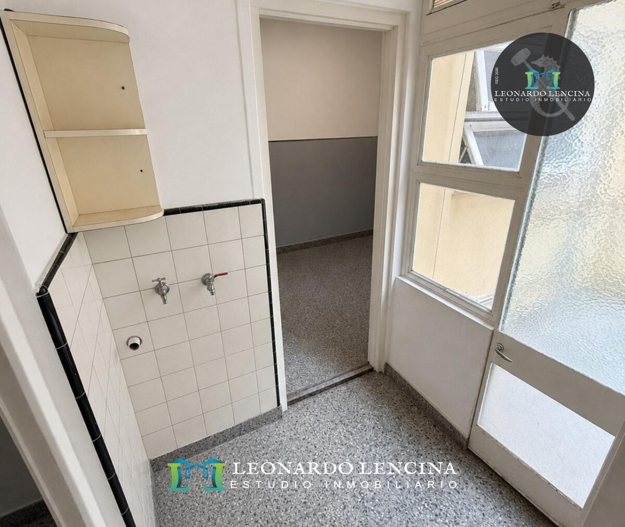 Foto de CASA PH AL FONDO EN ALQUILER 3 AMB. + DEPENDENCIA Y 2 PATIOS, imagen 3