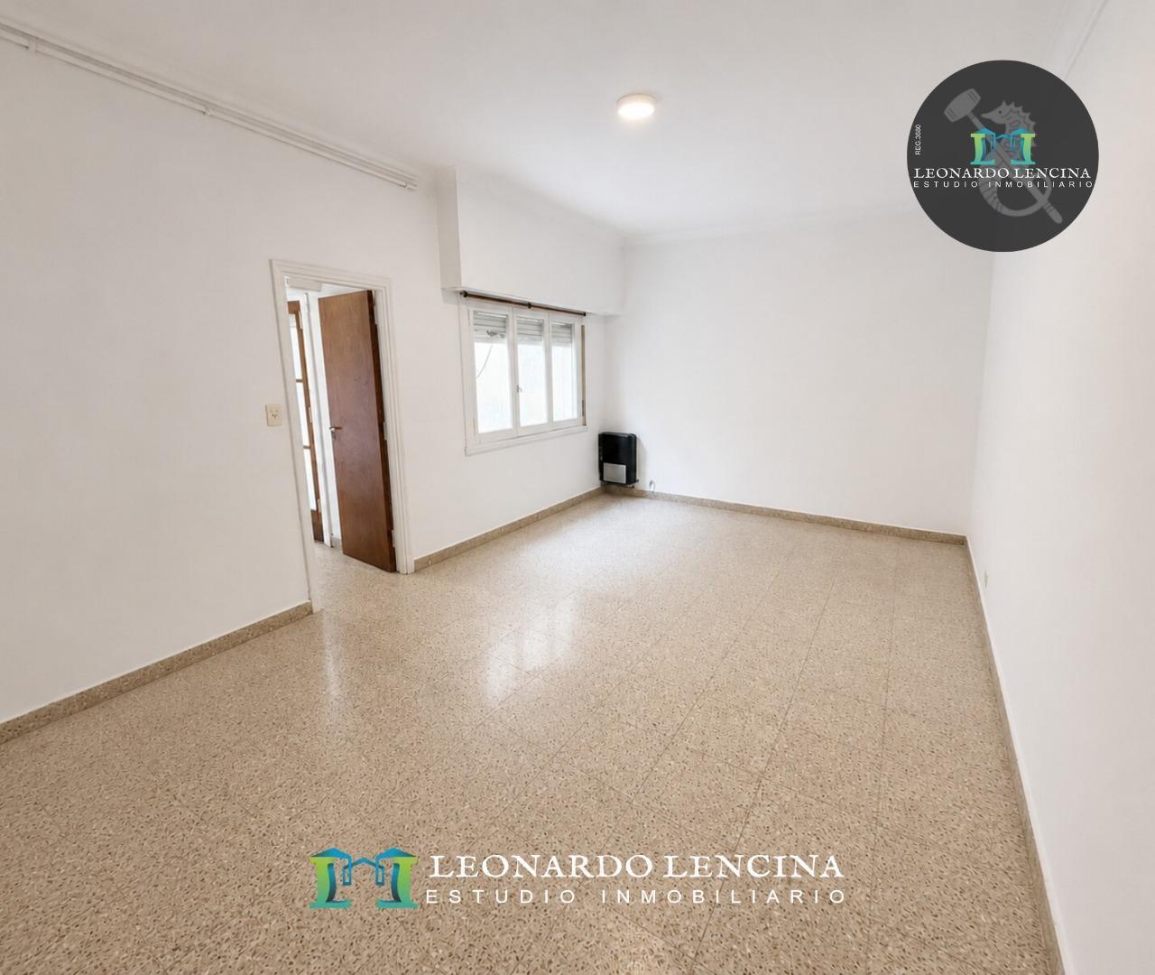 Foto de CASA PH AL FONDO EN ALQUILER 3 AMB. + DEPENDENCIA Y 2 PATIOS, imagen 5