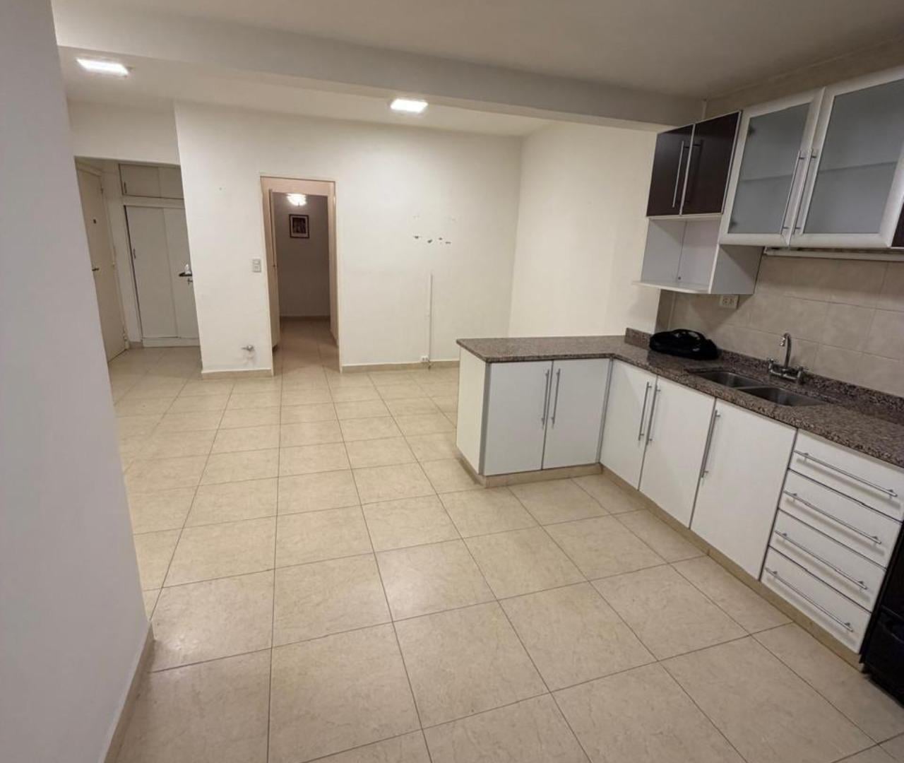 Foto de DPTO DE 2 AMBIENTES CON DEPENDENCIA Y BALCÓN A LA CALLE, imagen 1