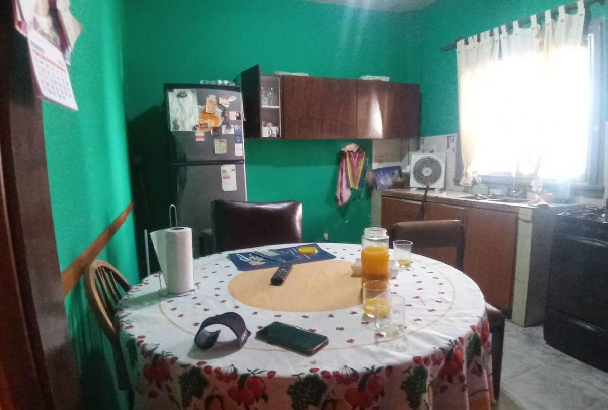 Casa 3 ambientes. | JUAN MANUEL DE ROSAS 3018