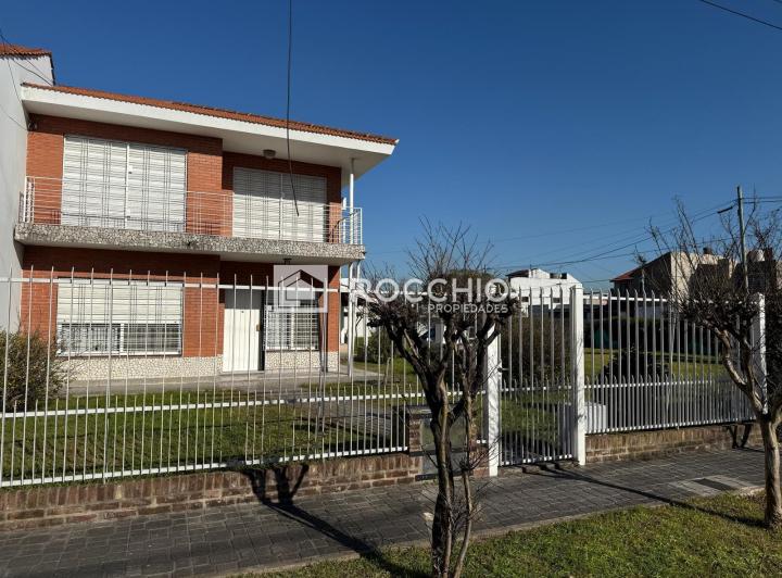 Casa en  venta 5 ambientes J.L Suarez 4