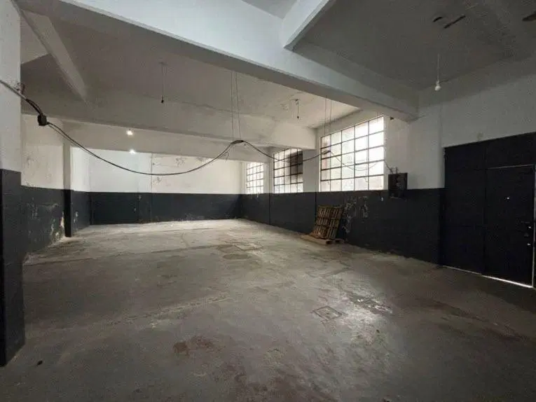 GALPÓN EN ALQUILER 130m2 EN VILLA LYNCH 2