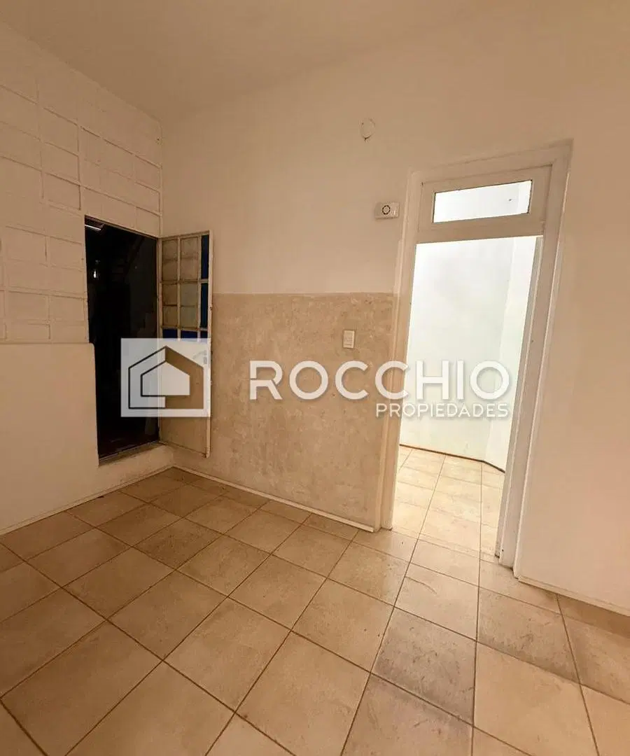 Oficina en alquiler 5 ambientes Villa Ballester 4