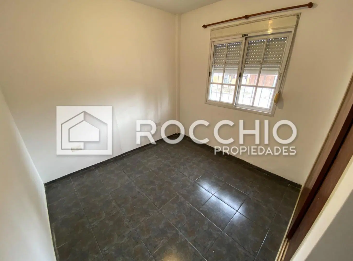 Departamento en Jose León Suarez 5