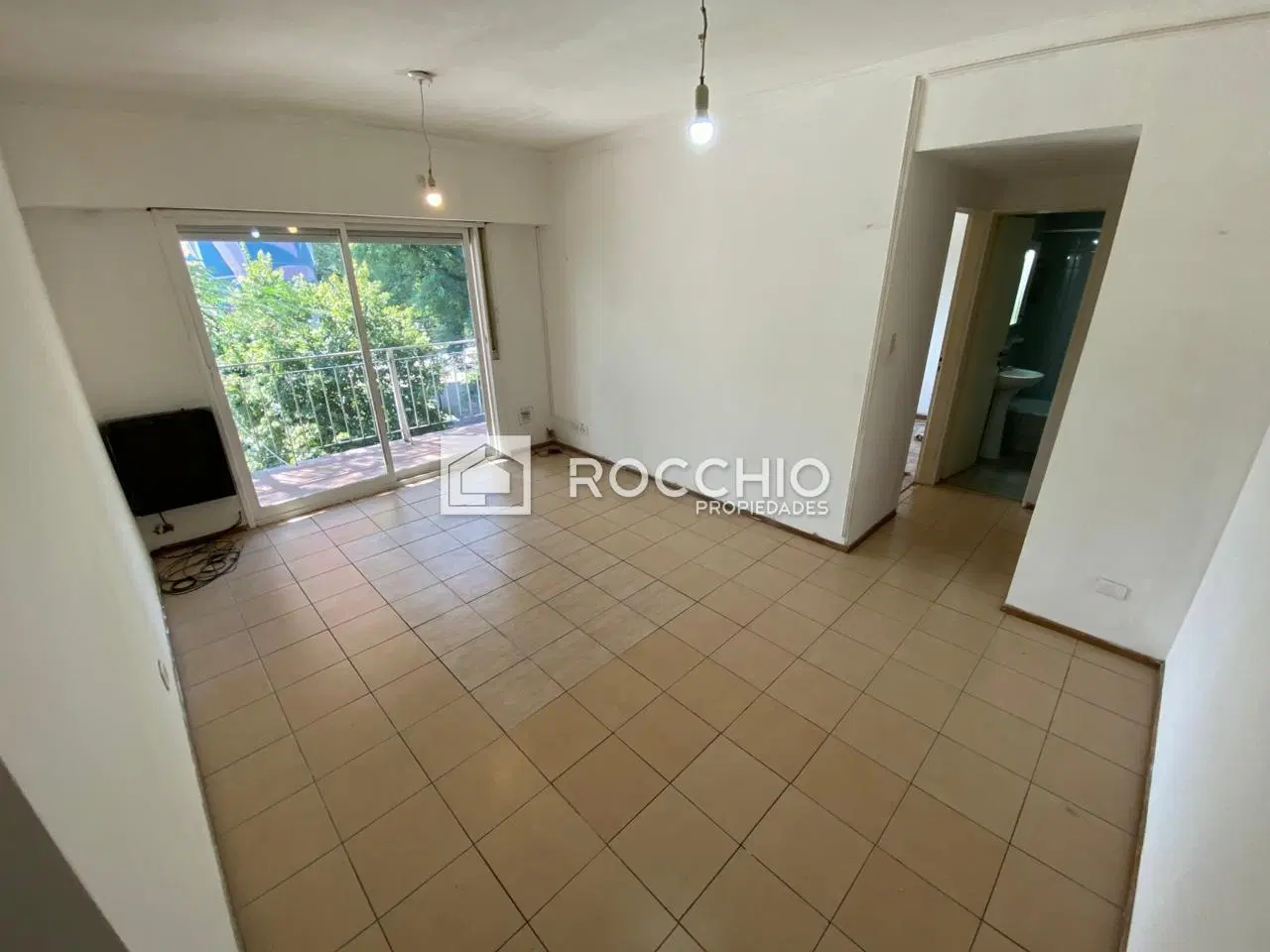 Departamento 2 ambientes en alquiler Ballester 1