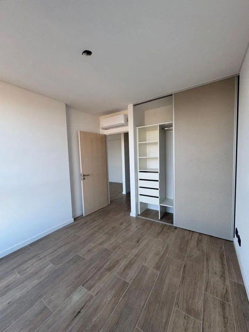 Departamento 2 ambientes. | av san juan al 1000 5