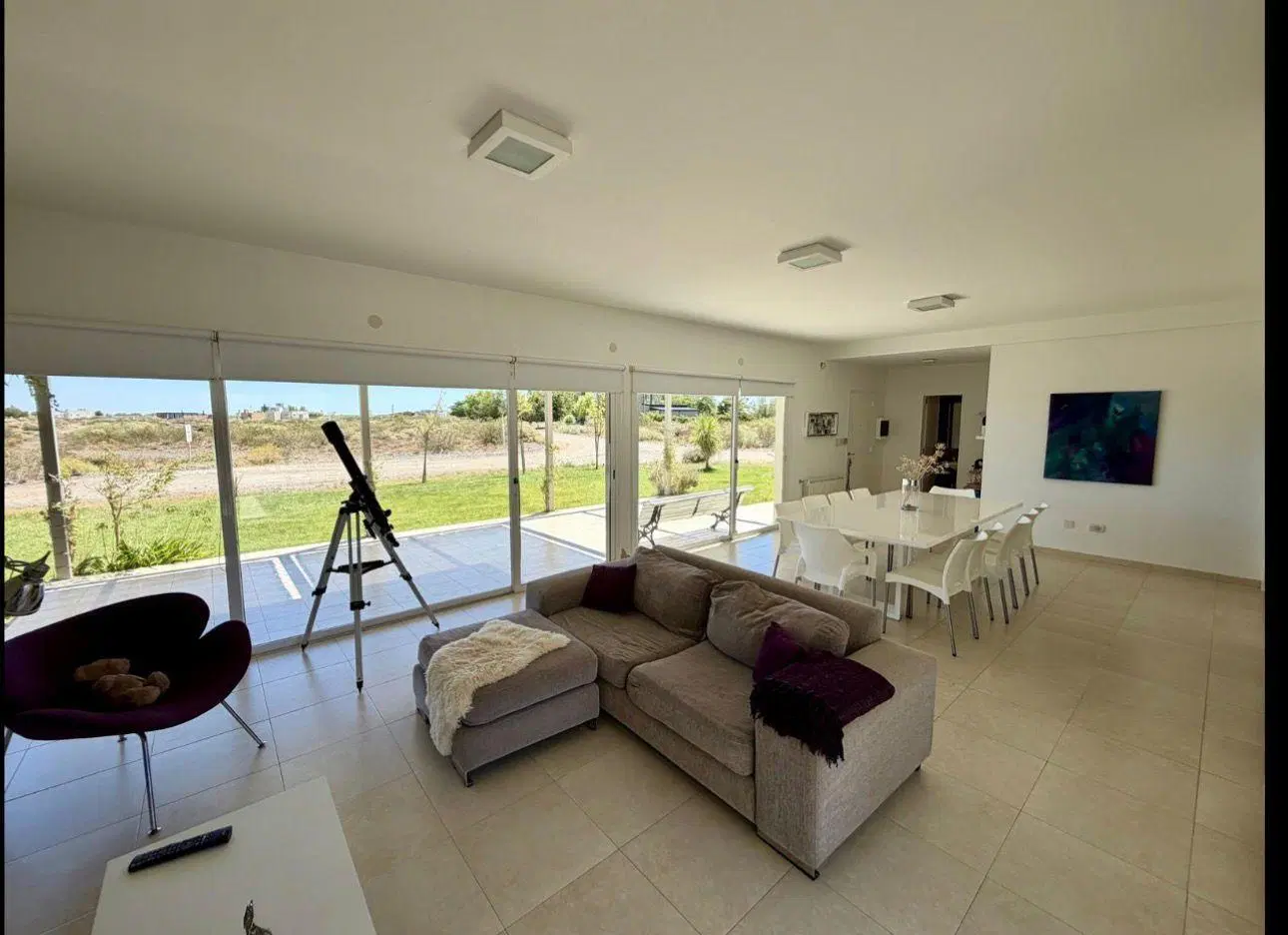 Casa 6 ambientes. | Villa tenis club 4