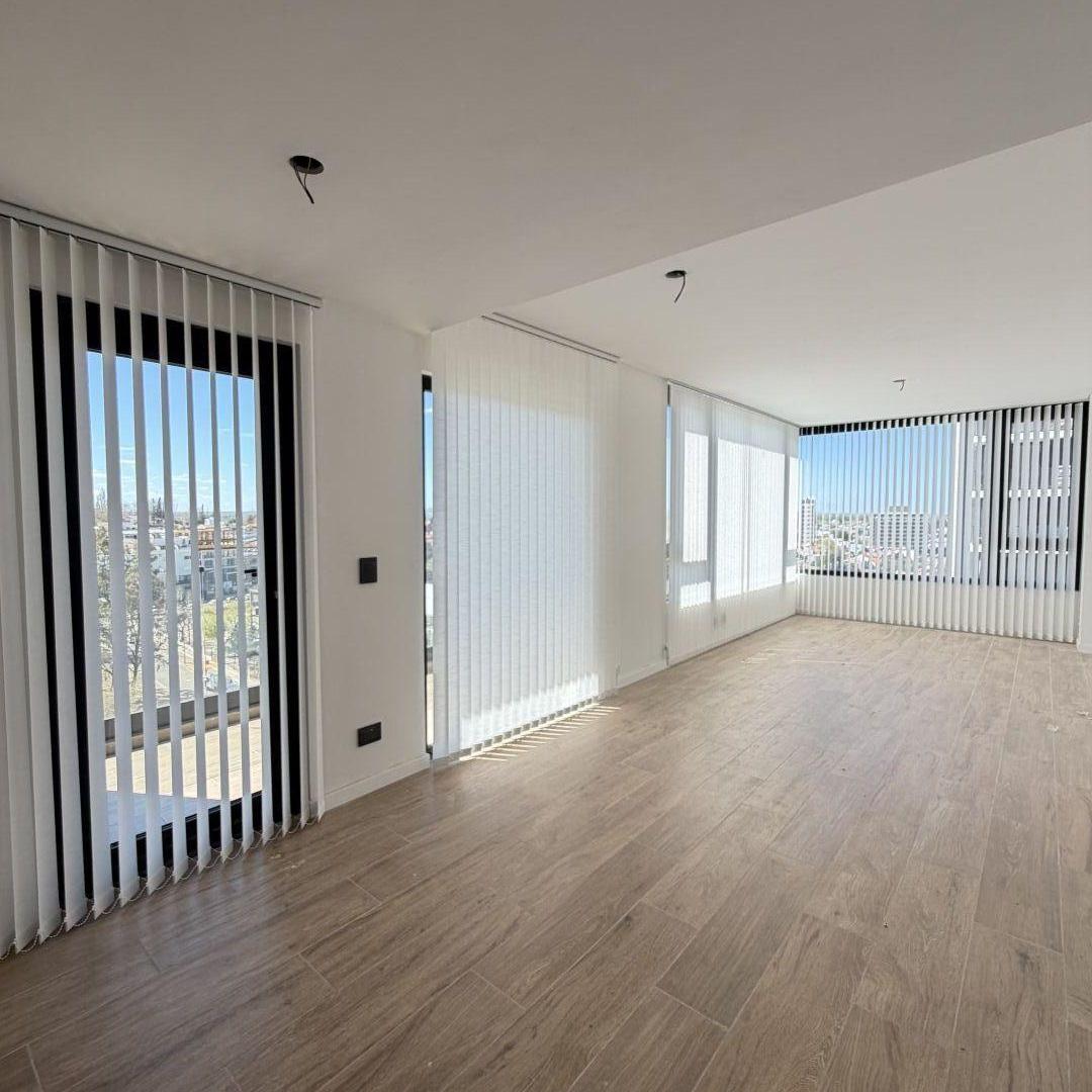 Foto de Venta departamento 93 m2 con cochera. B* Santa Genoveva . Neuquén, imagen 2