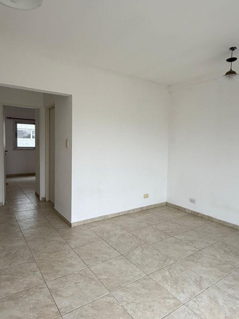 Foto de Departamento 2 ambientes. | pasaje pena al 200, imagen 4