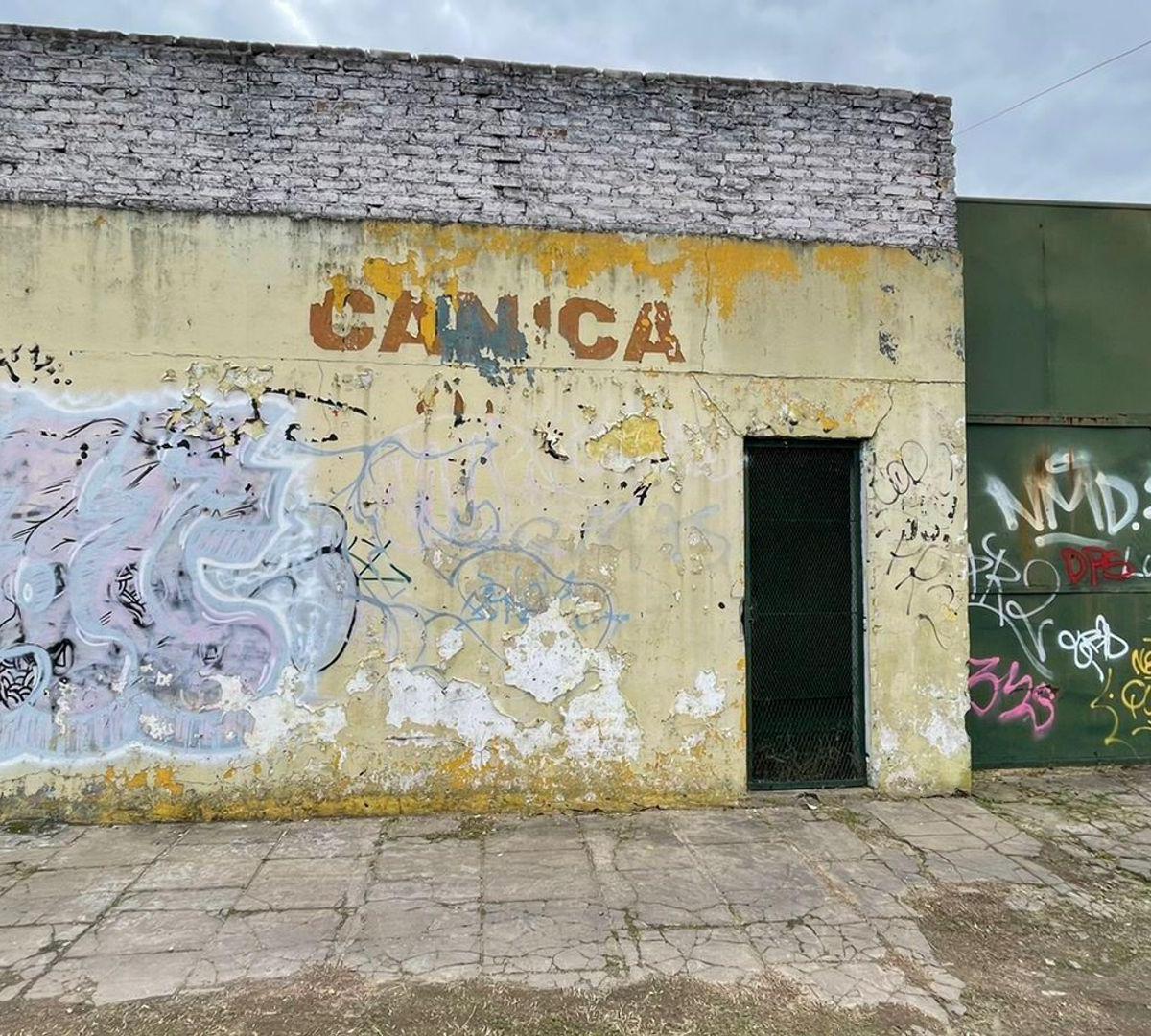 Excelente Galpón en Venta con Salida a Dos Calles 5