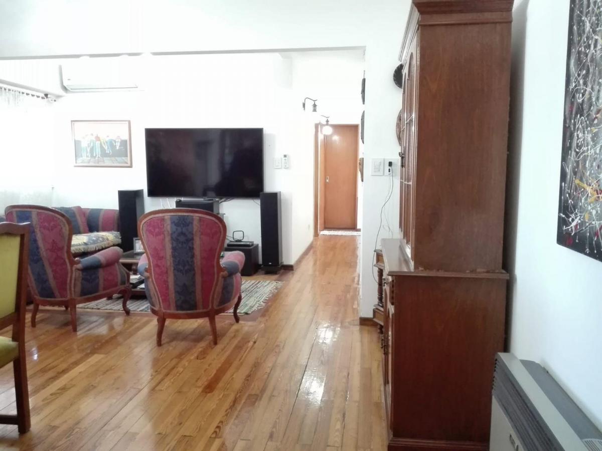 Departamento 4 Ambientes - Amplia Galería 2
