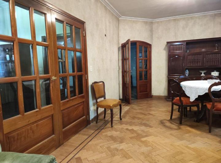 Casona BARRIO INGLÉS 6 amb. muy buena construcción 2