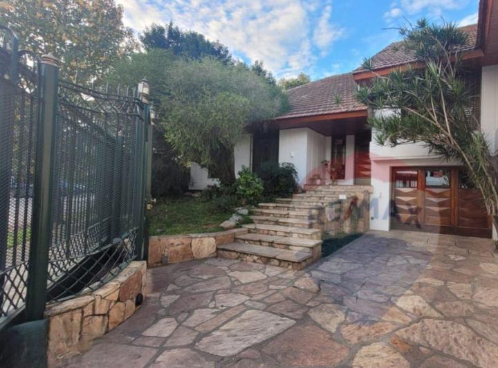 CHALET/ BARRIO INGLES EXCLUSIVO  6 AMBIENTES 2