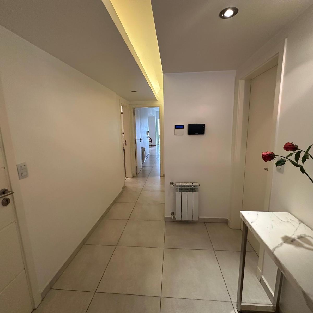 Excelente Semipiso Irigoyen Plaza 2