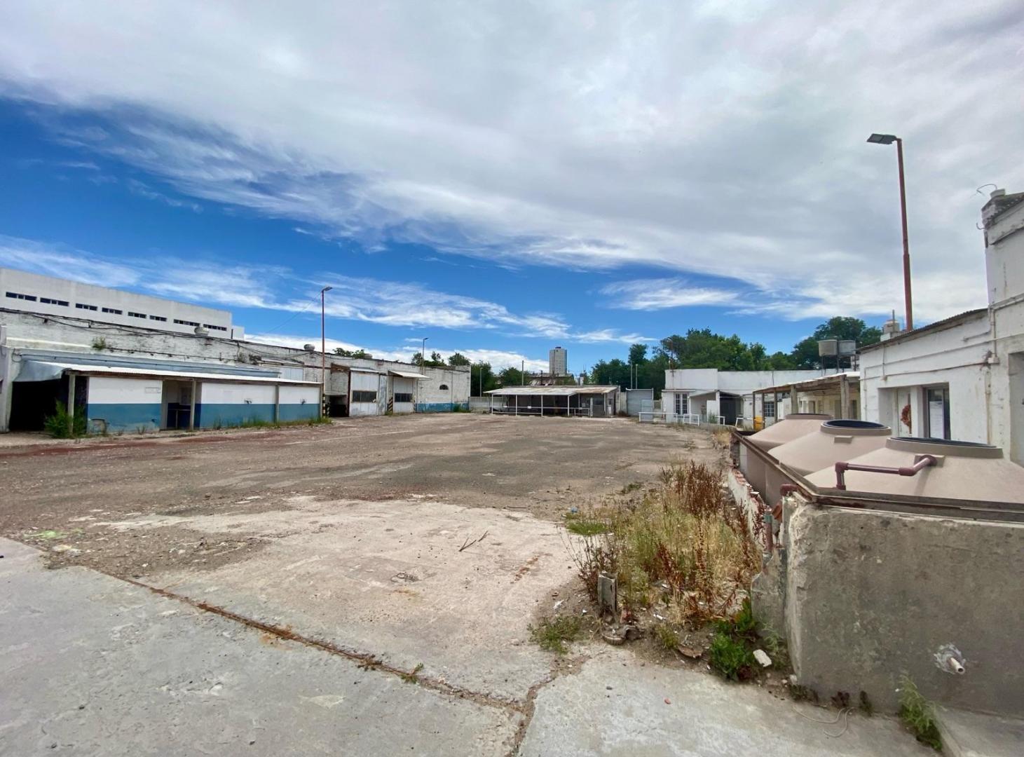Importante predio de 5.000 m² | Avenida Parchappe