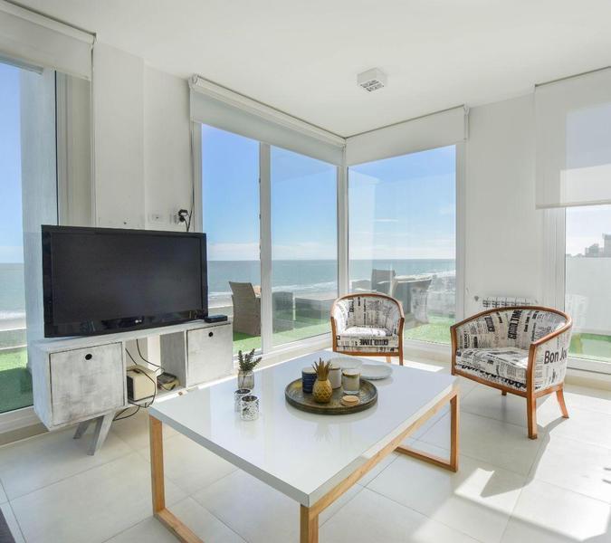 Foto de Departamento en venta de 3 dormitorios c/ cochera en Monte Hermoso, imagen 3