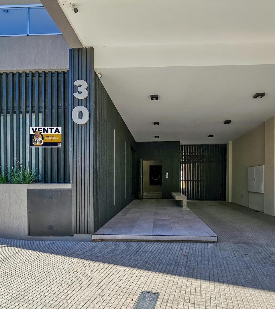 Exclusivo Semi piso en Corrientes 30