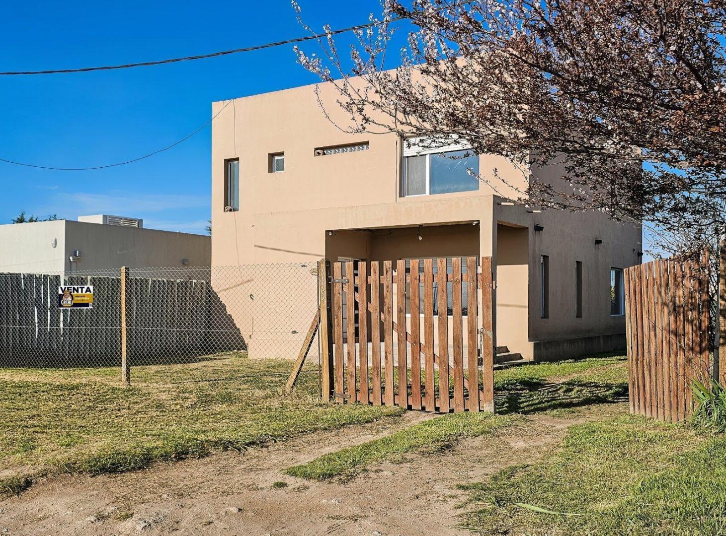 Foto de la propiedad en Pascual de Rogatis N° 2423, Bahía Blanca, Buenos Aires