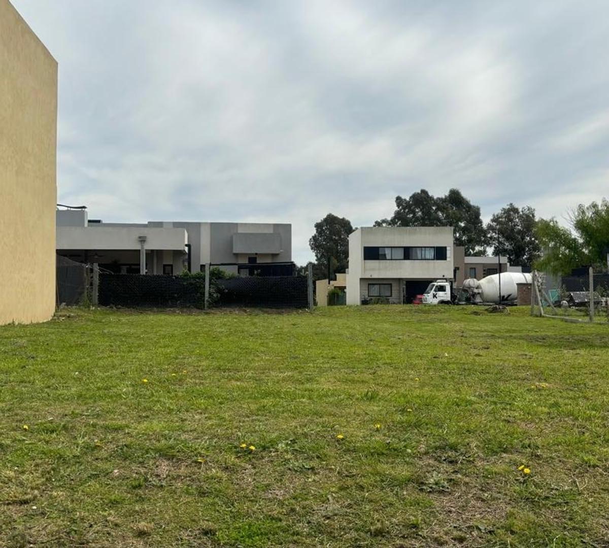 Venta Terreno Barrio Cerrado V. Federico I Sourigues 1