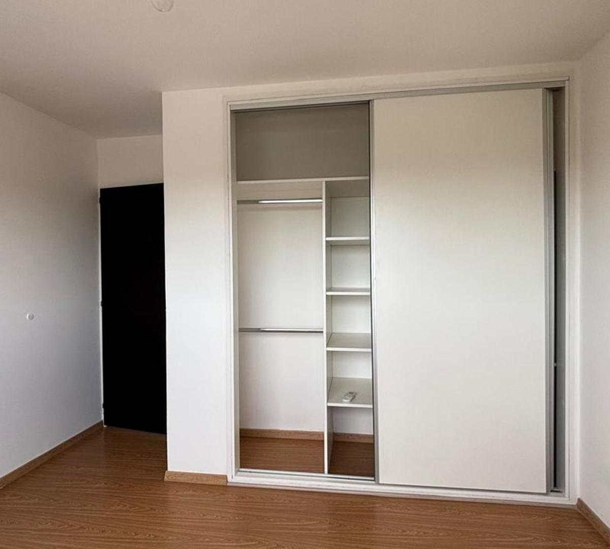 Venta Departamento 2 Amb Berazategui - con Renta 5