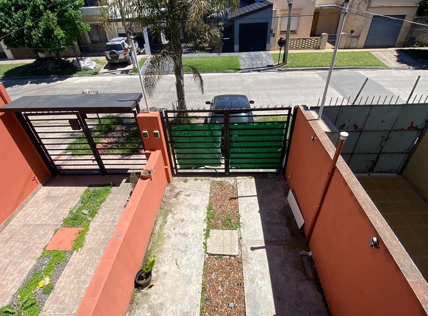 Foto de VENTA DÚPLEX 3 AMB BERAZATEGUI OESTE, imagen 5