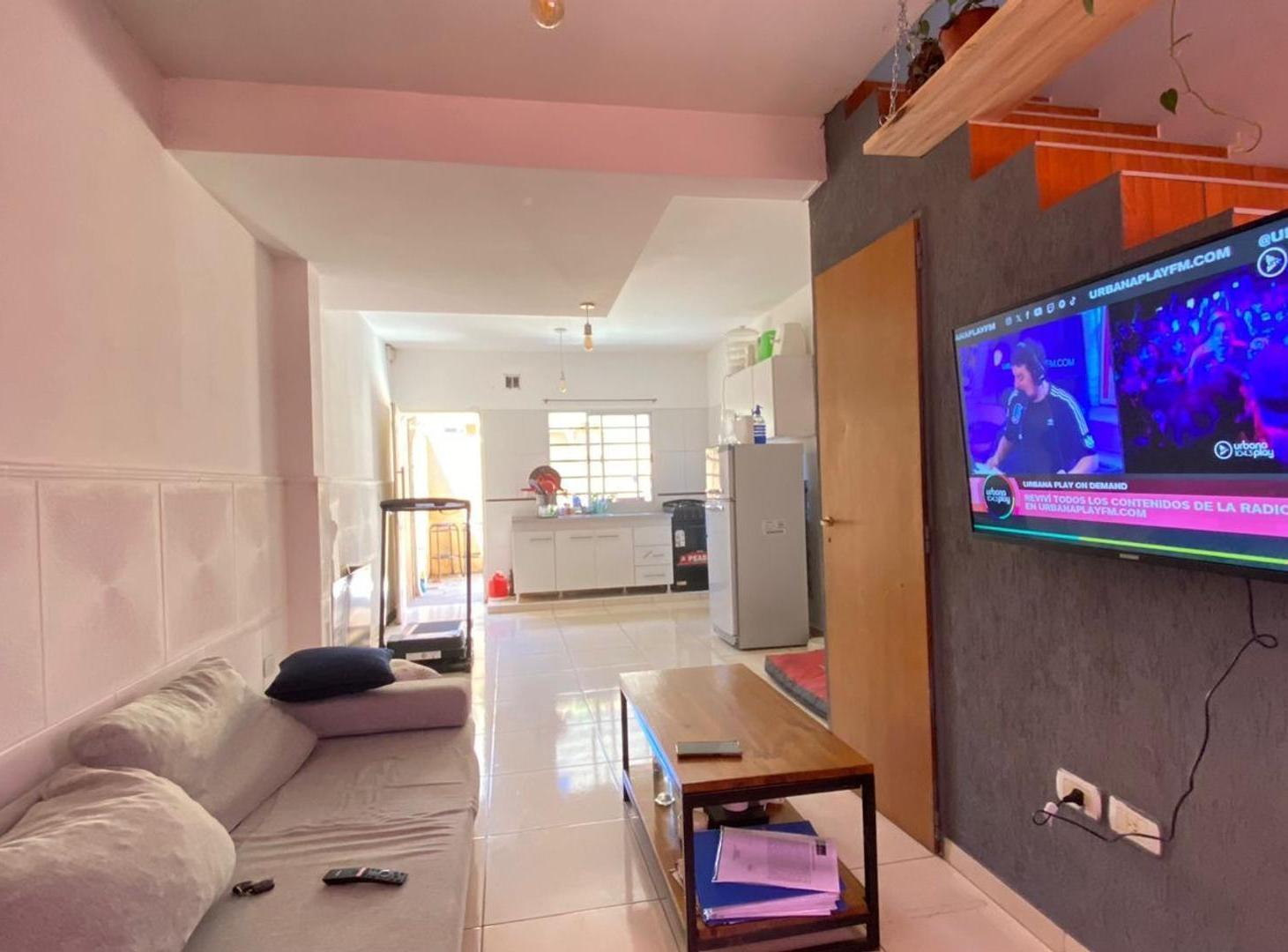 Foto de VENTA DÚPLEX 3 AMB BERAZATEGUI OESTE, imagen 2