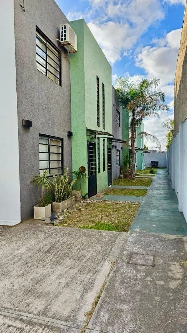 VENTA DÚPLEX 3 AMB COCHERA Y PATIO BERAZATEGUI apto crédito 5