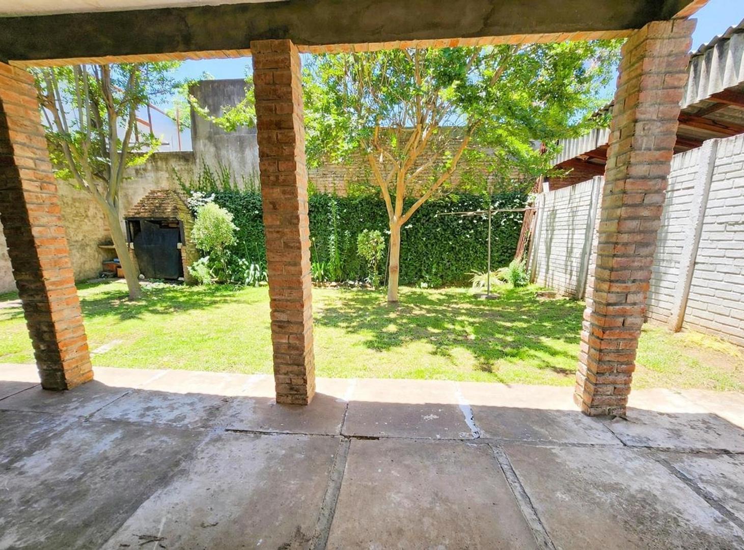Foto de VENTA CASA MULTIFAMILIAR - BERAZATEGUI CENTRO, imagen 4