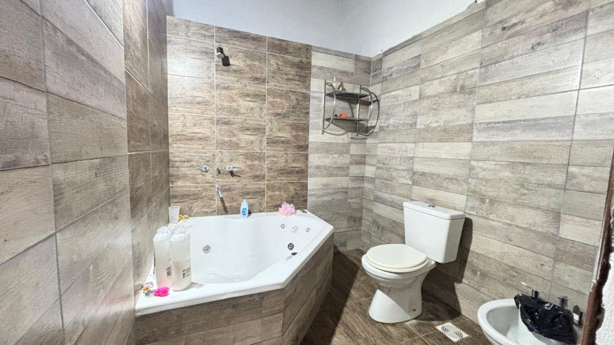 Foto de Venta Casa 4 Ambientes -APTO CRÉDITO, Calle 630 N° 5077 casi esquina 551, imagen 2