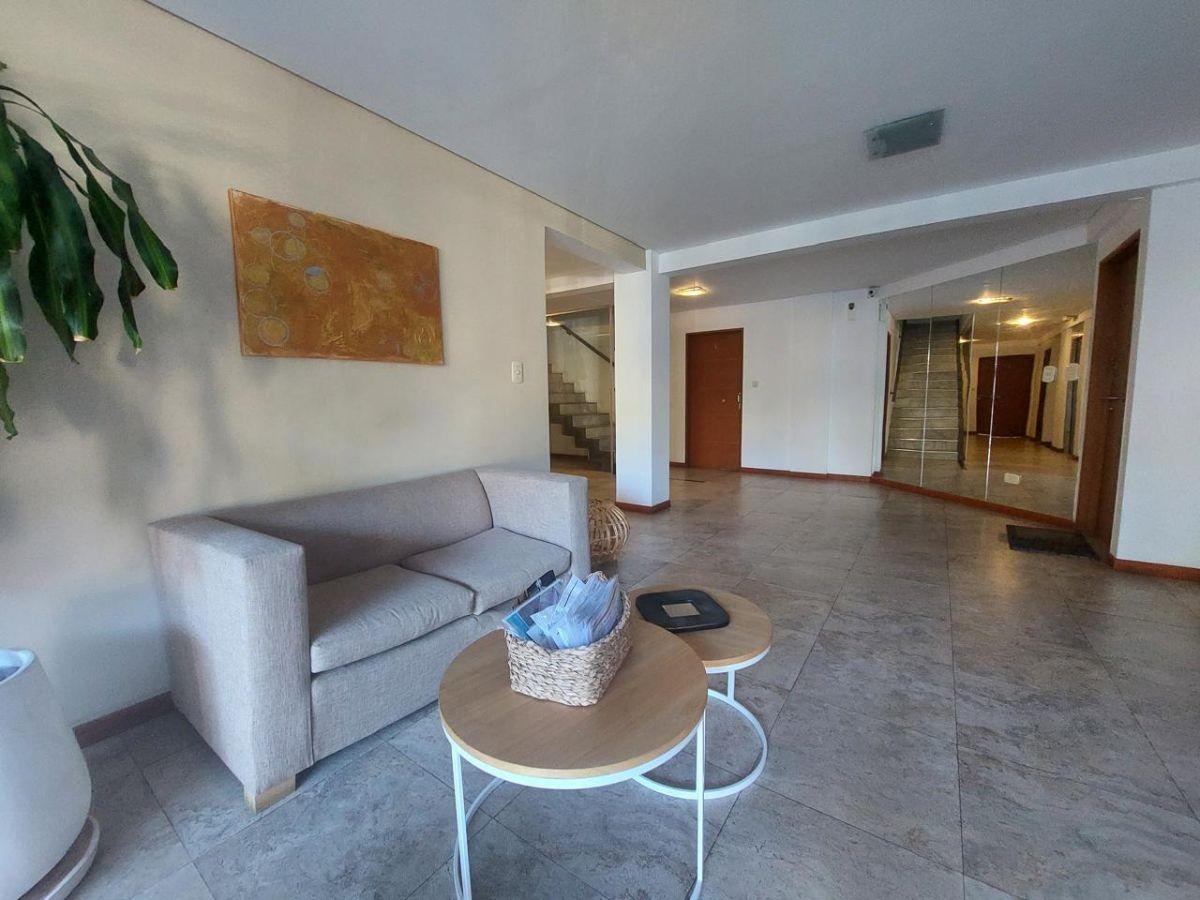 Foto de DPTO 2 AMBIENTES EN PLANTA BAJA CON JARDIN AL FRENTE Y COCHERA EN, imagen 5