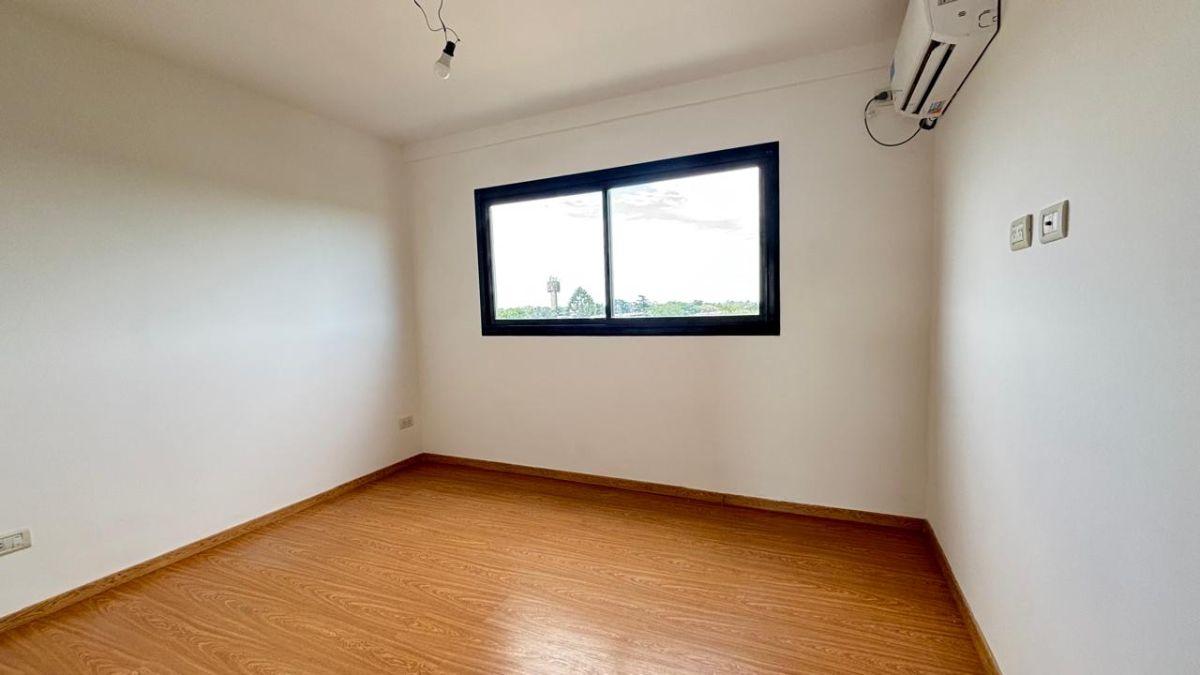 Foto de VENTA DEPARTAMENTO 3 AMBIENTES BERAZATEGUI CON COCHERA, imagen 5