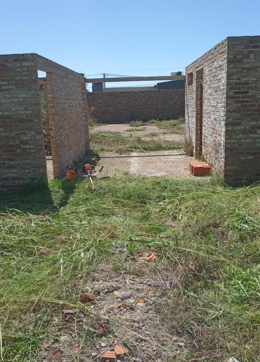 Fincas del Rosedal. Terreno con Construccion a Continuar. 3