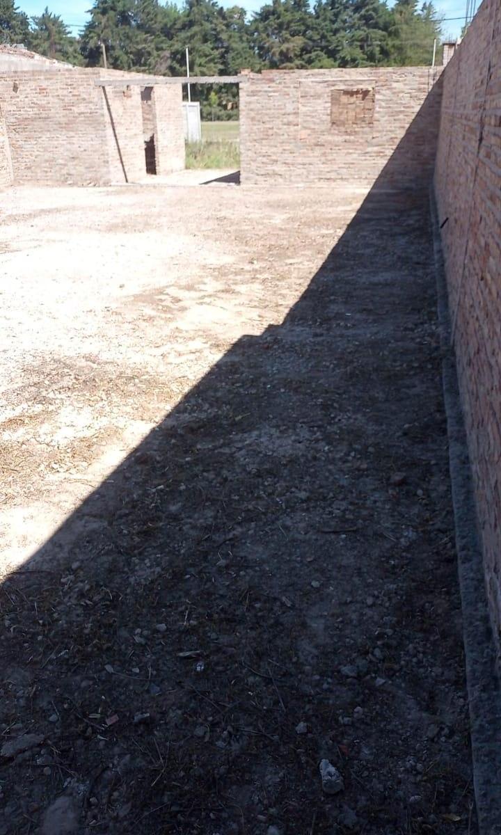 Fincas del Rosedal. Terreno con Construccion a Continuar. 4