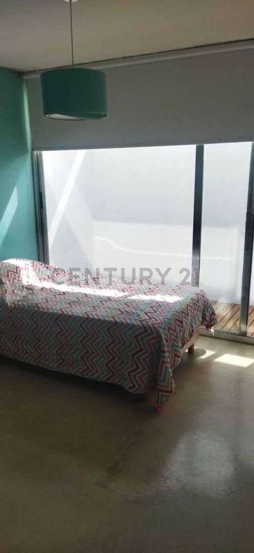 Calle 460 y 12 B. Casa a La Venta de 4 Dorm. - City Bell (Apto Banco) 4