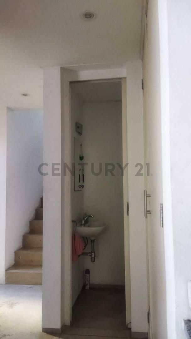 Calle 460 y 12 B. Casa a La Venta de 4 Dorm. - City Bell (Apto Banco) 2