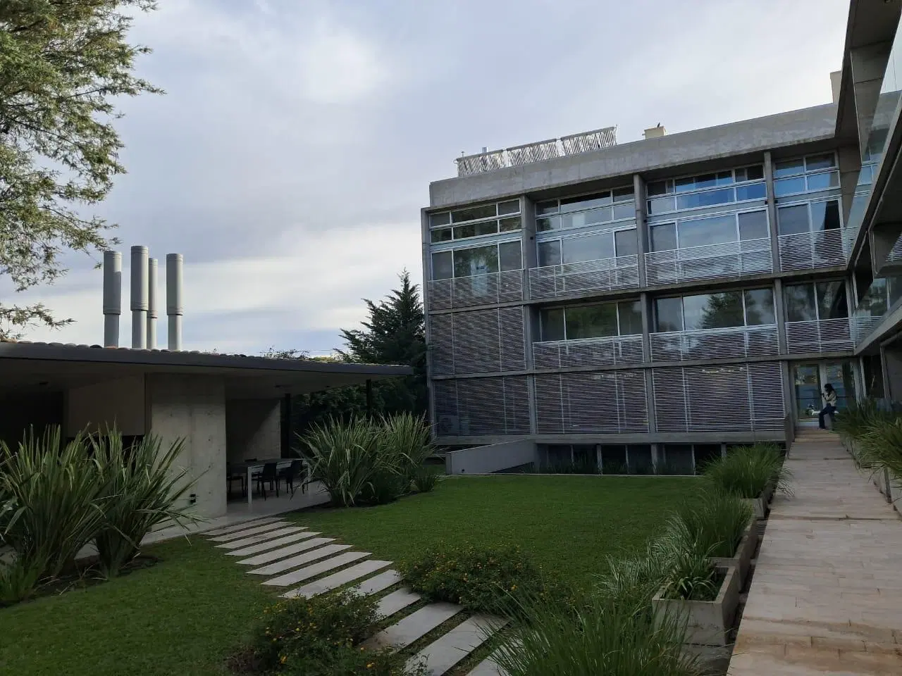 Alquiler de Espectacular Loft con Amenities en el Centro de Funes 5