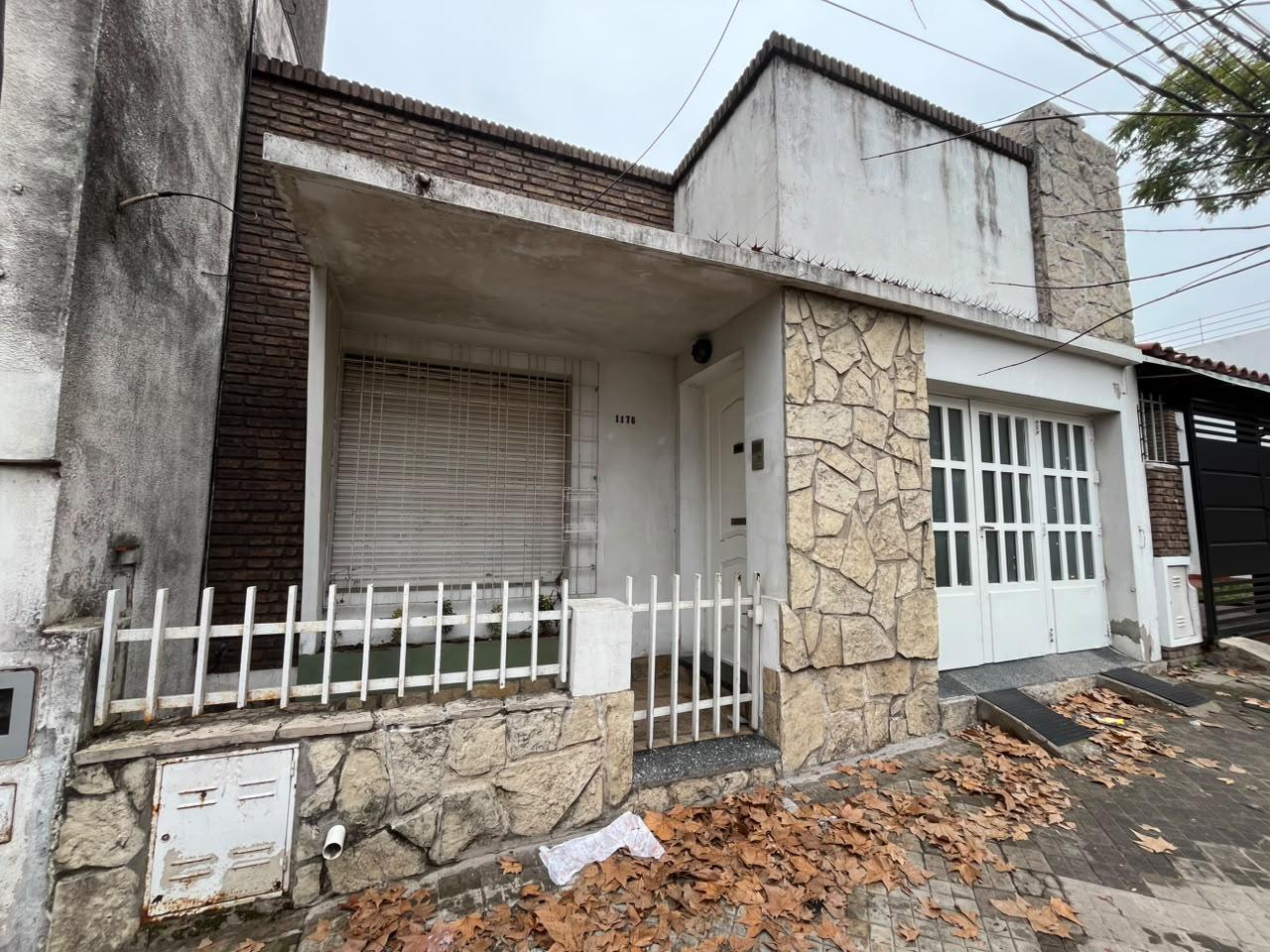 Foto de Venta de Casa de Dos Dormitorios y Cochera en Arroyito-Rosario, imagen 2